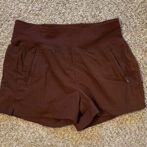 Athleta Trekkie north 3” inseam short